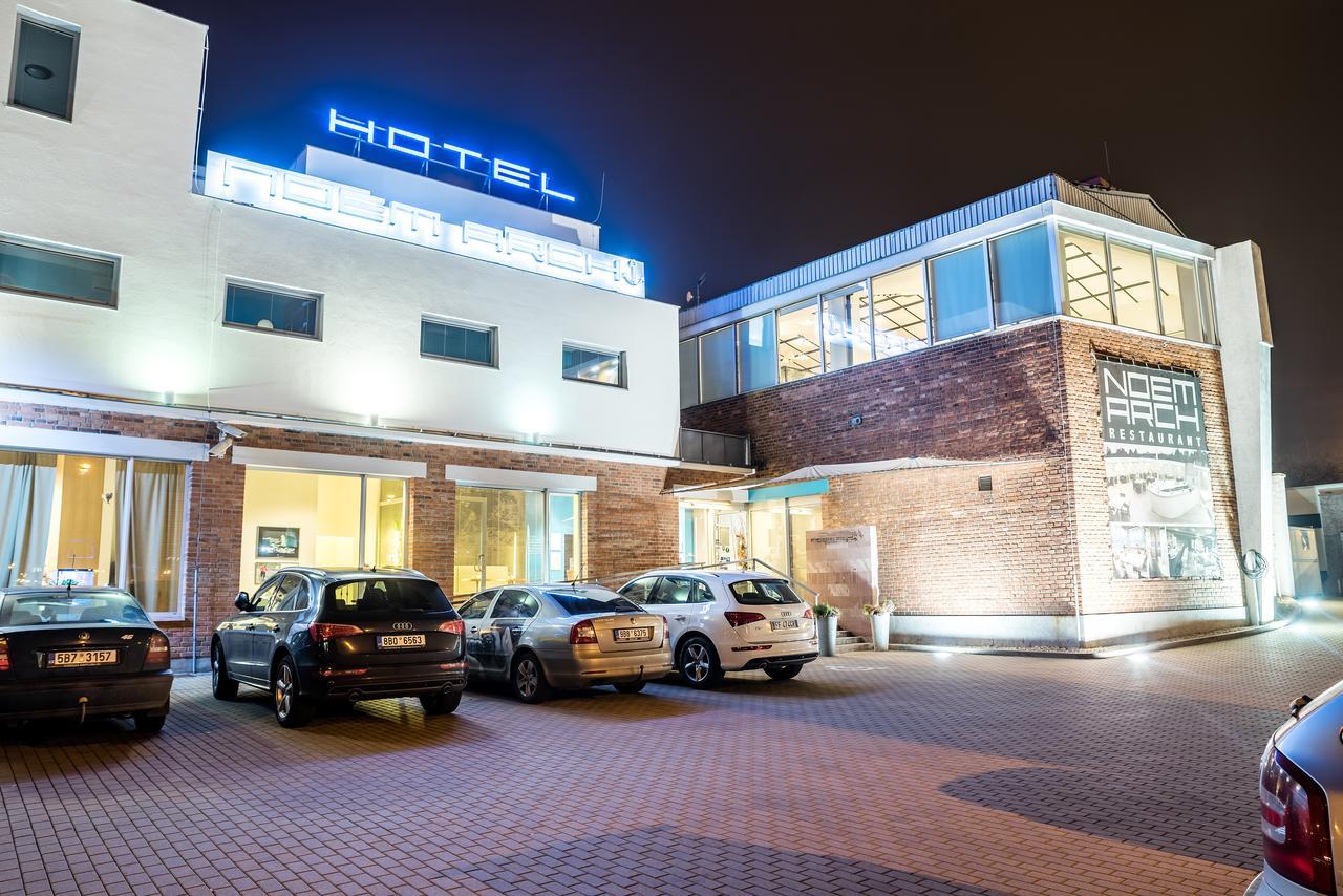 Restaurant & Design Hotel Noem Arch Μπρνο Εξωτερικό φωτογραφία