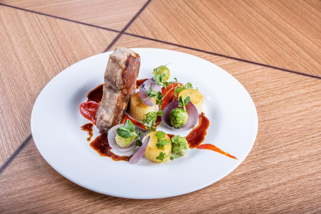 Restaurant & Design Hotel Noem Arch Μπρνο Εξωτερικό φωτογραφία