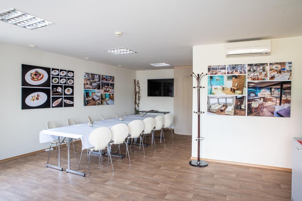 Restaurant & Design Hotel Noem Arch Μπρνο Εξωτερικό φωτογραφία