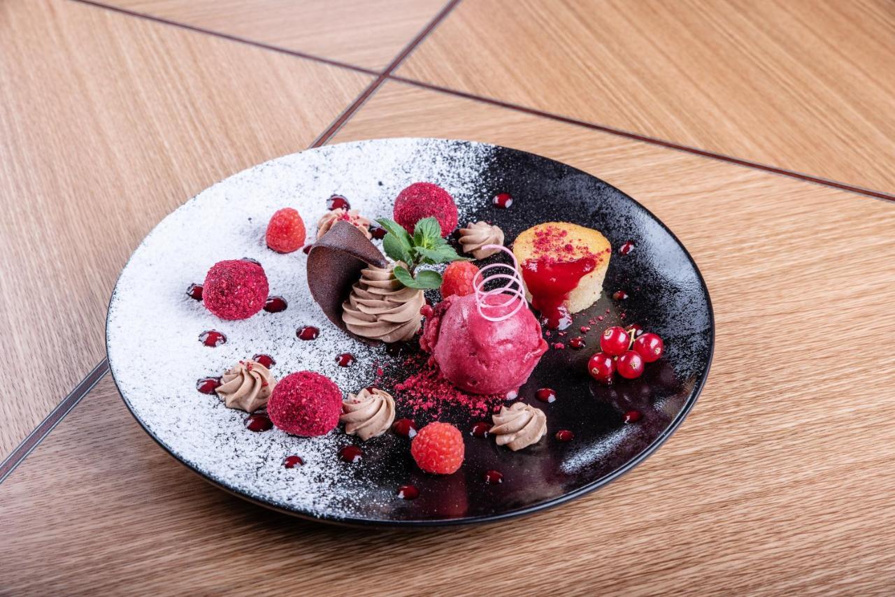 Restaurant & Design Hotel Noem Arch Μπρνο Εξωτερικό φωτογραφία